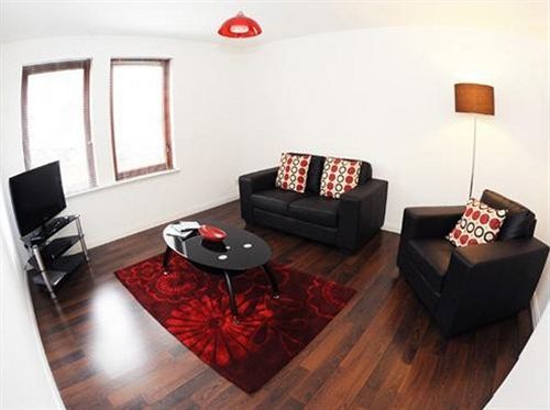 Aberdeen Serviced Apartments - Bloomfield Экстерьер фото